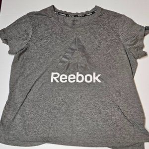 Reebok Short sleeve grey t-shirt size XL